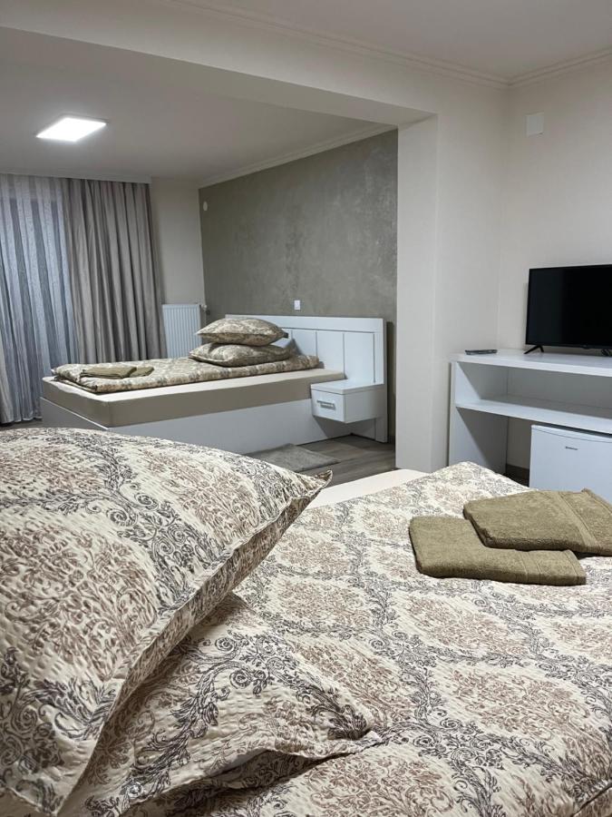 Conacul Pestera Ursilor Chiscau Exterior foto