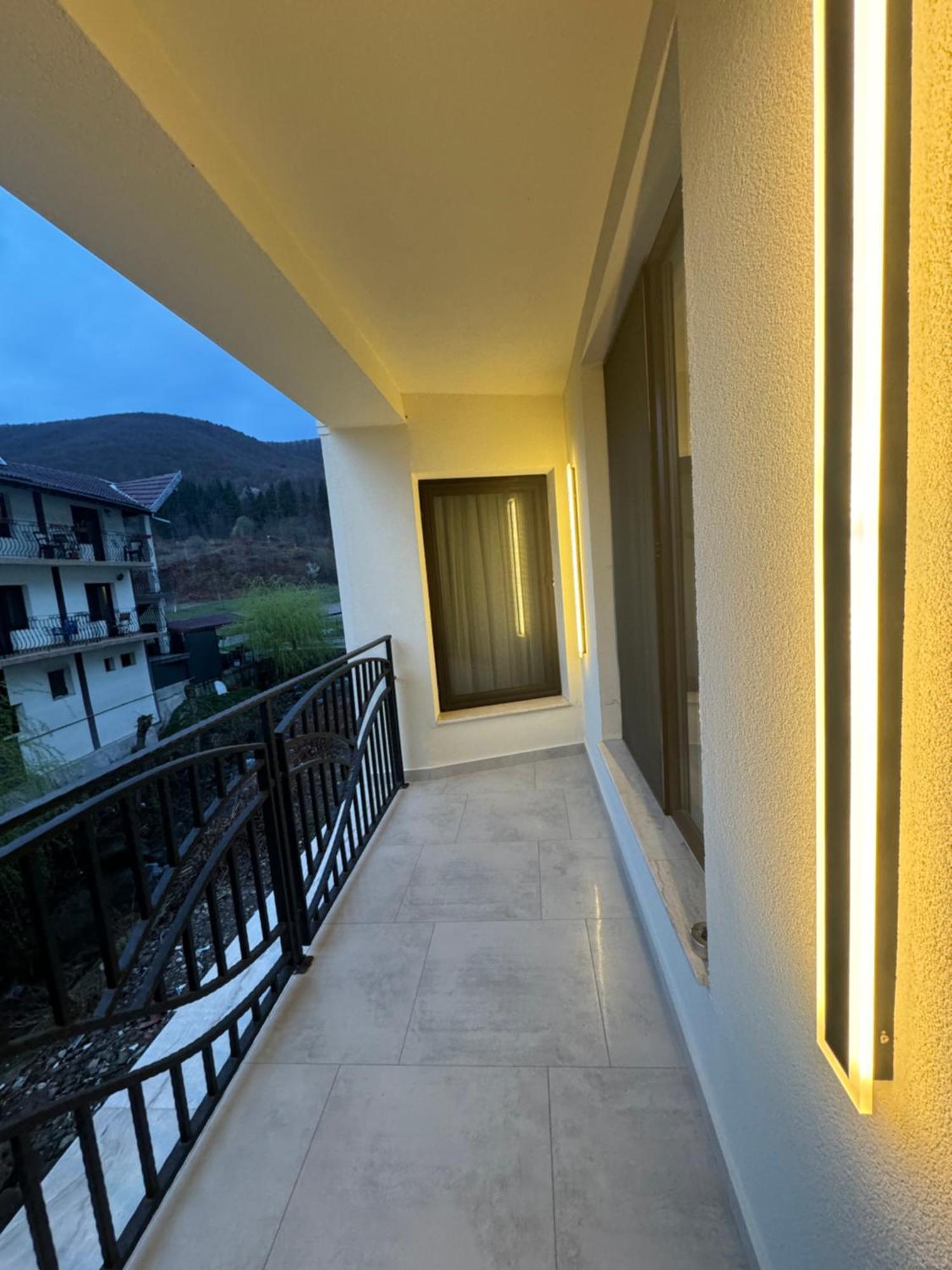Conacul Pestera Ursilor Chiscau Exterior foto