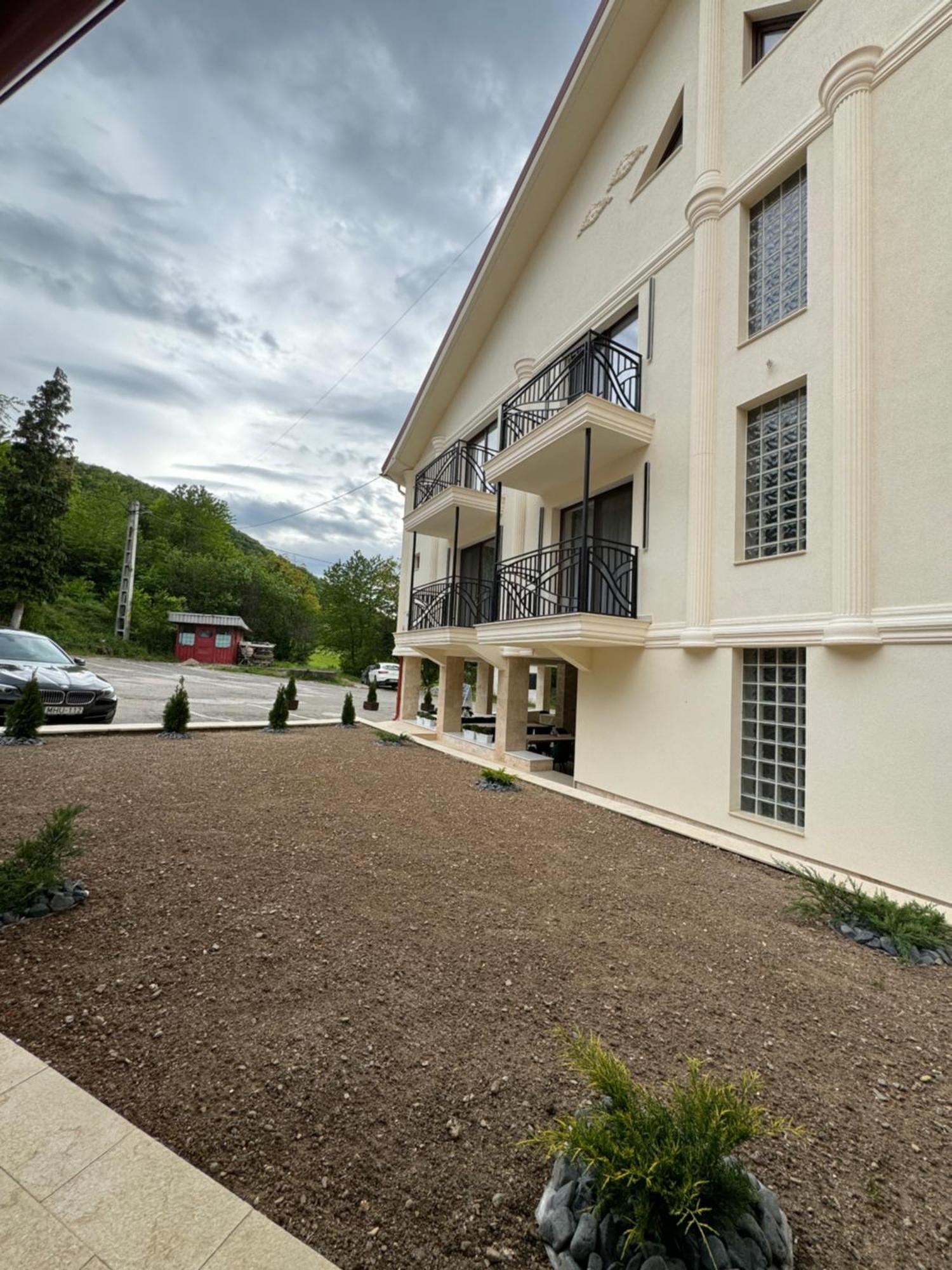 Conacul Pestera Ursilor Chiscau Exterior foto
